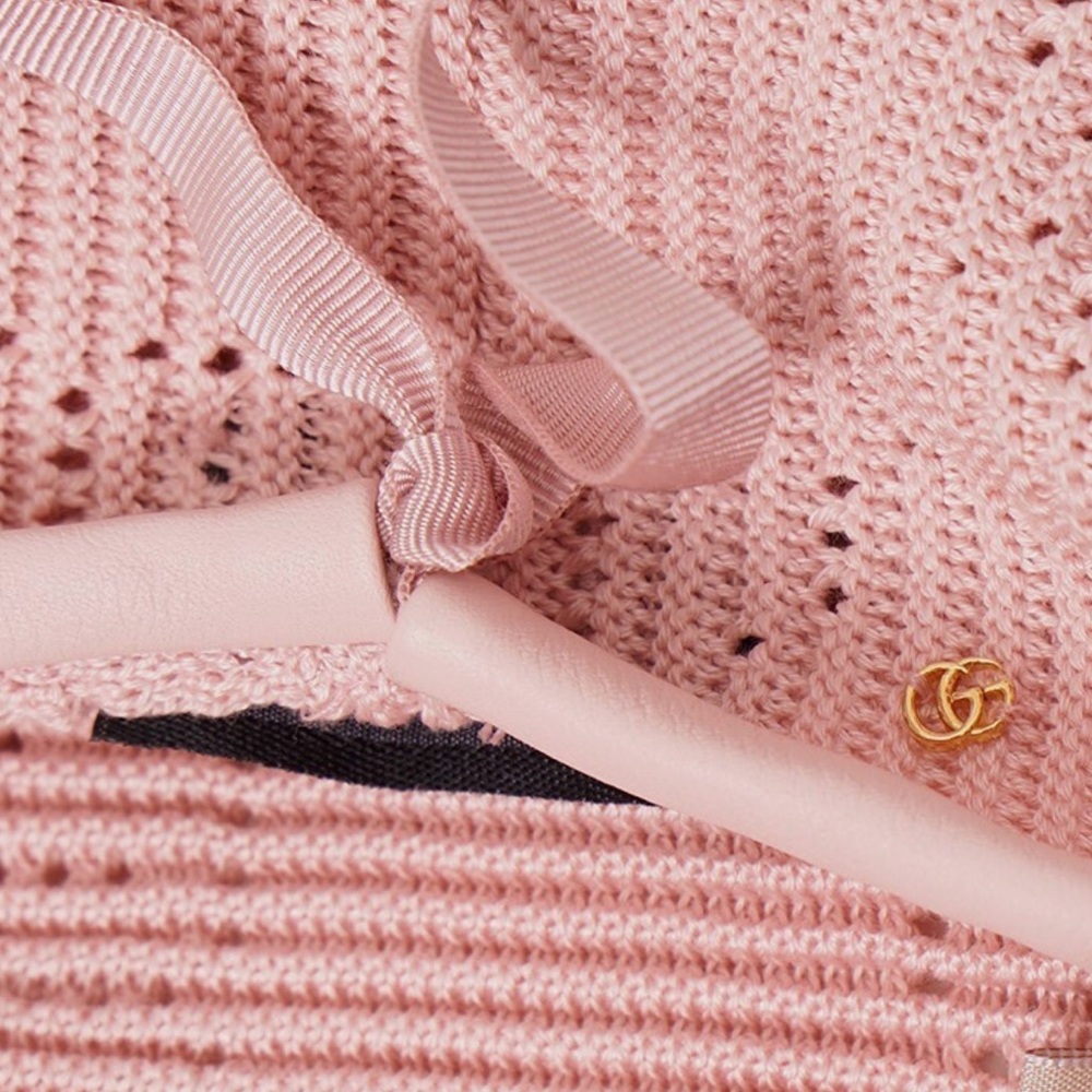 GUCCI GENUINE Pink Knit Beret with Ribbon Tie - Women's Fashion Accessory - Picture 5 of 10